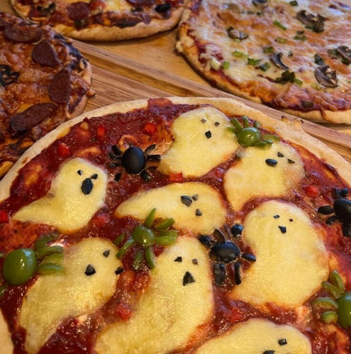spooky pizza.jpg