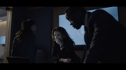 The.Diplomat.S03E02.Last.Dance.at.the.Country.Club.1080p.NF.WEB DL.CZ EN.DD+5.1.Atmos.H.264 FLUX.mkv.jpg
