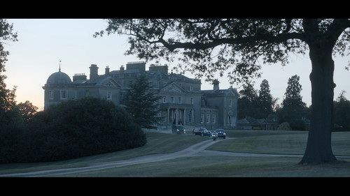 The.Diplomat.S03E02.Last.Dance.at.the.Country.Club.1080p.NF.WEB DL.CZ EN.DD+5.1.Atmos.H.264 FLUX.mkv.jpg