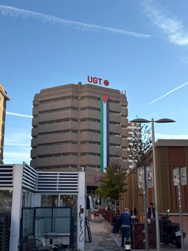 نشر الاتحاد العام لنقابات عمال فلسطين صورة لمبنى اتحاد نقابات عمال إسبانيا (UGT) وهو يضع علم فلسطين على واجهته....