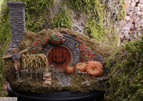 002 16 Hill Lane Halloween Edition.jpg