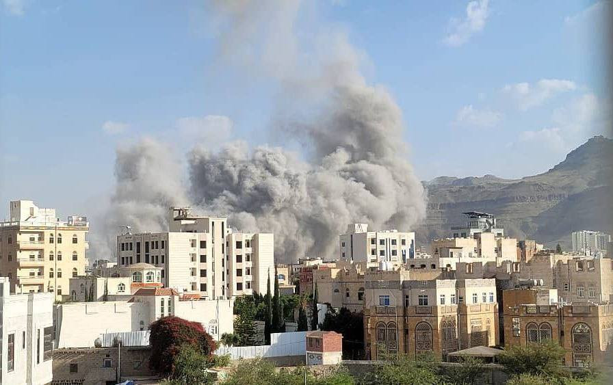 يسرائيل هيوم: الأهداف التي تم قصفها في صنعاء هي مقر قيادة هيئة الأركان الحوثية ومعسكرات عسكرية ومخازن أسلحة....