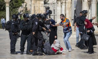 تصاعدت اعتداءات جيش الاحتلال ومستوطنيه في الضفة الغربية والقدس المحتلة خلال الفترة من 15 إلى 21 سبتمبر، حيث بلغت الاعتداءات 528، منها 371 اعتداء على ا...