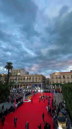 8LbxluVelCLAzpD .jpg