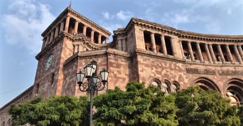 15621268538280610331?url=https%3A%2F%2Fgdb.rferl.org%2Fbc5c0000 0aff 0242 19f8 08d9d1d7d449 w1200 h6.jpg