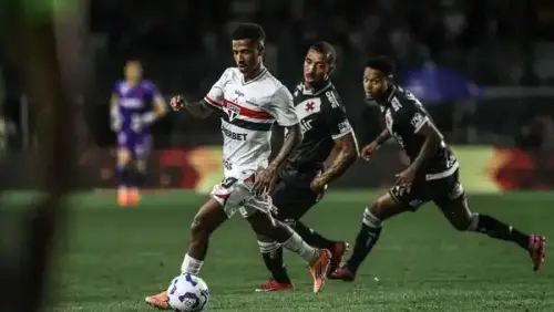 Marcos Antonio brilha no meio-campo e se torna peça-chave para a nova era do São Paulo