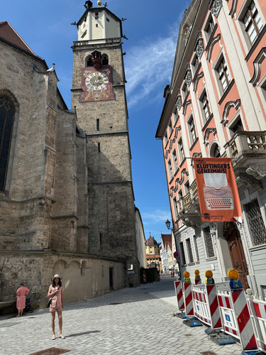 Gabriele Kleid - flanieren in Memmingen.jpg