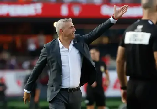 Crespo muda cronograma do São Paulo em meio a crise durante a Data FIFA; mudanças em vista