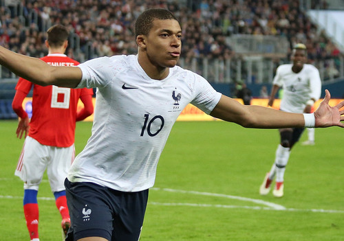 Kylian Mbappe celebrating March 2018.jpg