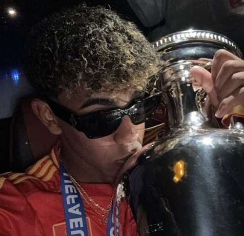 459a68e698704b639f248ce007cb237c (2).jpg