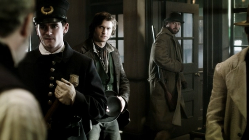 cap Copper.S02E04.BDRip.x264 DEMAND 00 04 11 04.png