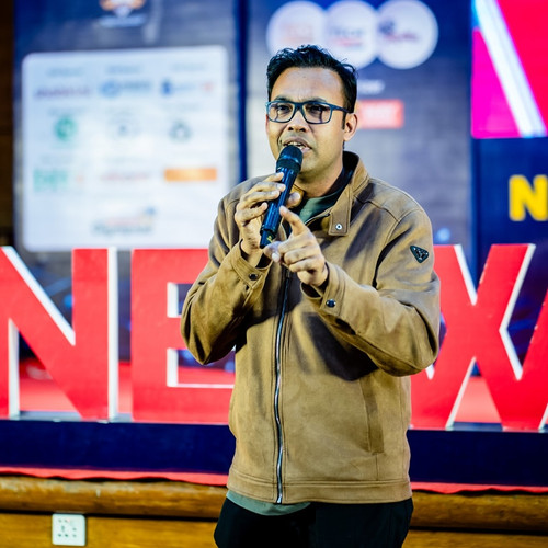 গ্যালারি চিত্র ৭