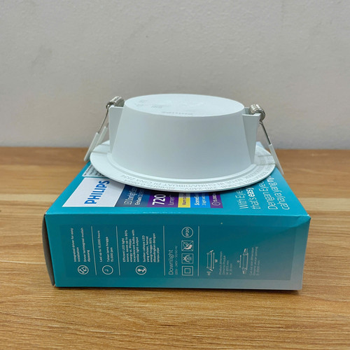 den downlight am tran doi mau led philips eridani dl190b ssw led7 d100 9w 720lm cct 3000k 4300k 6500.jpg