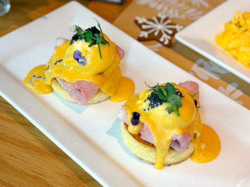 Champagne Benedict.jpg