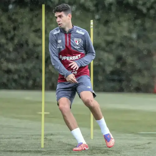 Oscar se pronuncia nas redes após problemas cardíacos; situação gera preocupação e apoio