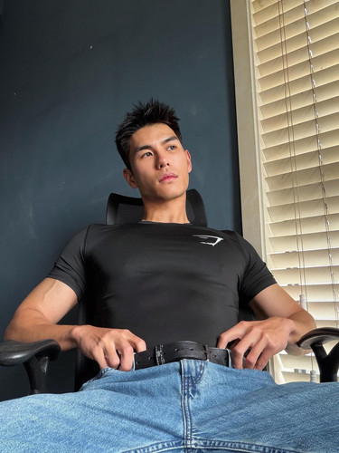 spaceship.4u 1762489107 3760353641802875969 63920794389.jpg