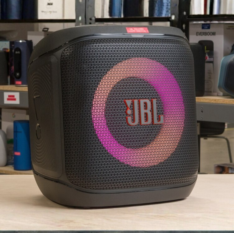 Caixa De Som Bluetooth Partybox Encore Essential 100w Jbl Cor Preto