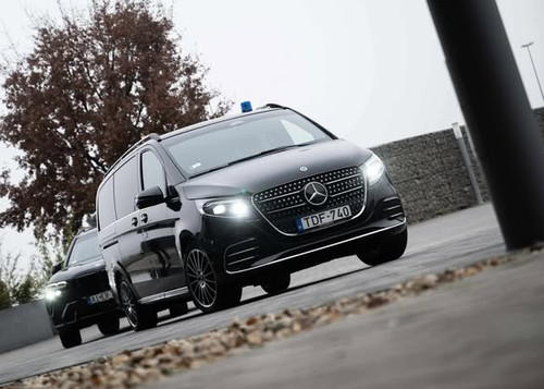 582097907 1360186125574677 8867678549364167657 n.jpg?stp=dst jpg p417x417 tt6& nc cat=1&ccb=1 7& nc .jpg