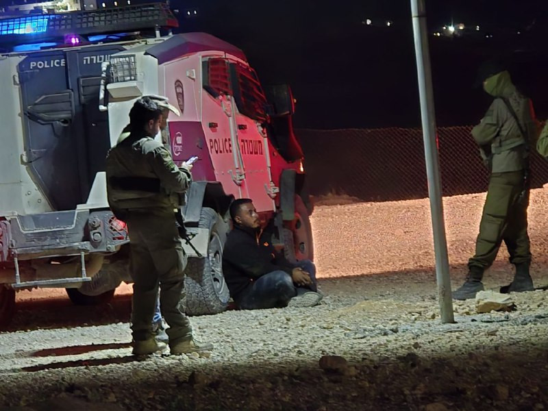 قوات الاحتلال تعتقل الأستاذ والناشط طارق الهذالين من خربة أم الخير في مسافر يطا، جنوب الخليل....