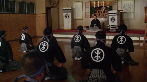 cap Seven Nights in Japan 1976 DVDRip x264 00 40 09 02.png