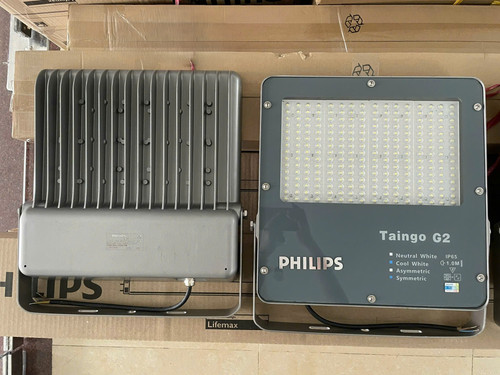 den chieu pha led flood light philips inside tango g2 bvp282 150w cw ip65 6500k (1).jpg