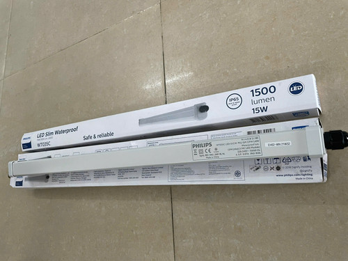 mang den led chong tham waterproof philips batten wt035c 15w led15 cw psu gm cfw l600 6500k 1500lm i.jpg