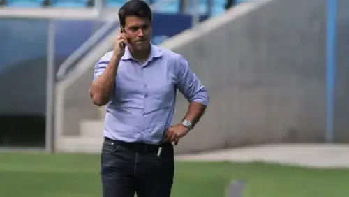 São Paulo enfrenta "dor de cabeça" com executivo do Grêmio, alvo prioritário para 2026