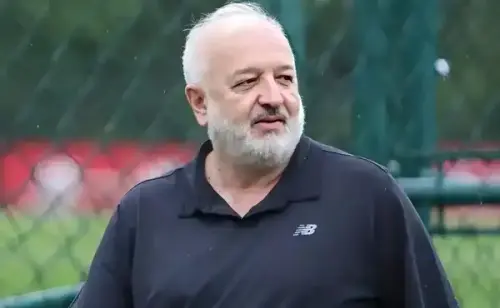 Novas contratações chegando: Carlos Belmonte confirma até três reforços para 2026