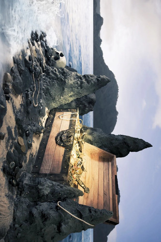 Photo treasure chest gold pirate Island.jpg