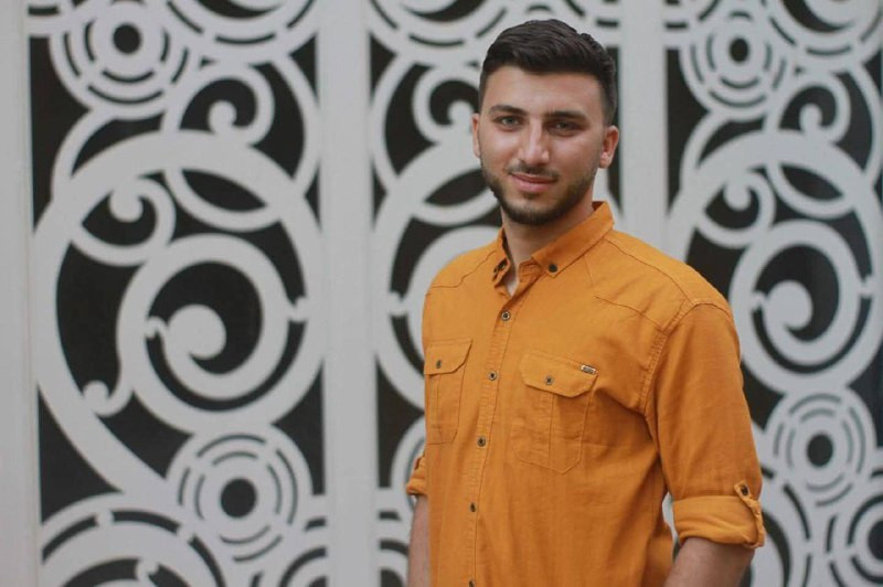 استشهاد الصحفي، مهندس البث "أيمن هنية" بقصف الاحتلال لمحيط المستشفى الأردني في غزة....