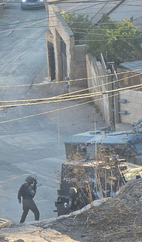 تواصلت المواجهات بين الشبان والاحتلال في مناطق جديدة ضمن بلدة بيتا جنوب نابلس....