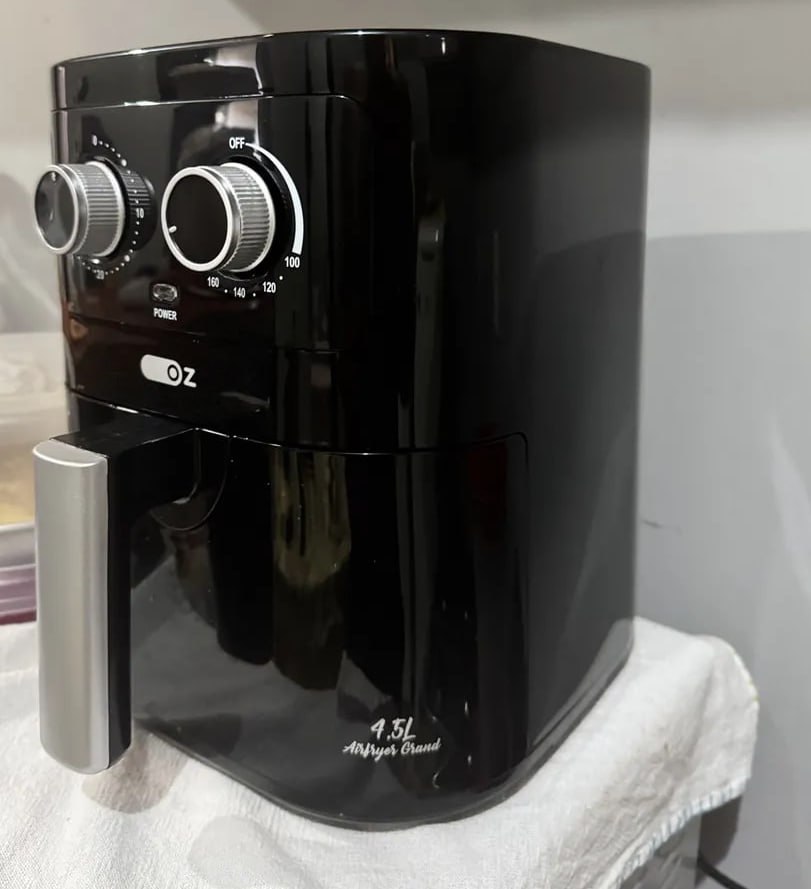 Fritadeira Sem Óleo Elétrica Air Fryer 4,5l Preto 1500w Fr4000 Oz Cesto Removível Com Timer
