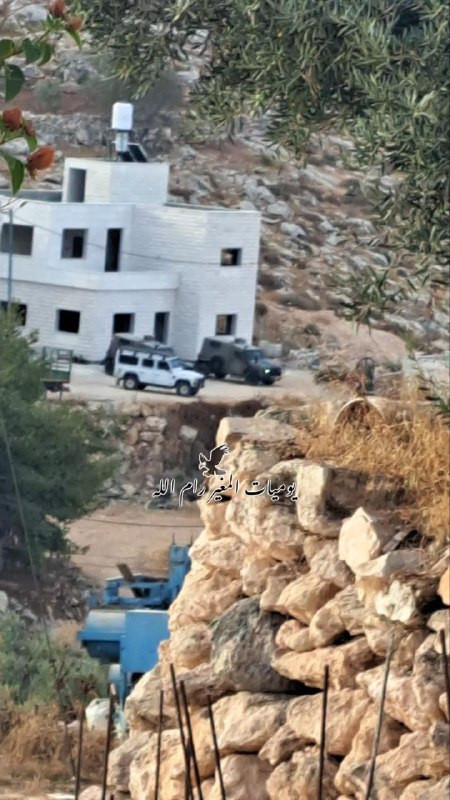 تقوم قوات الاحتلال بتوزيع إخطارات هدم على عدة منازل ومنشآت خلال اقتحام مستمر لقرية المغير شمال شرق رام الله....