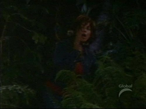 Days of Our Lives 2004 09 14 Julie Pinson dart 1.jpg