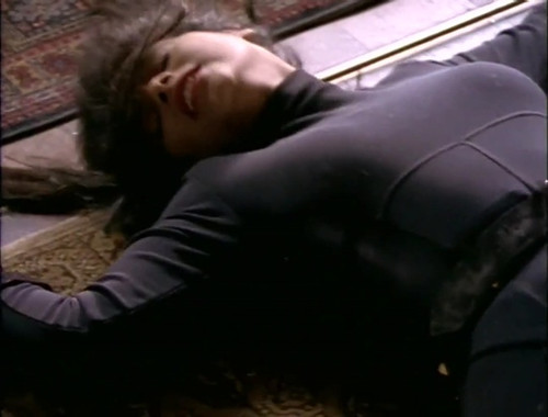 Highlander s1e10 Revenge Is Sweet Vanity punch.jpg