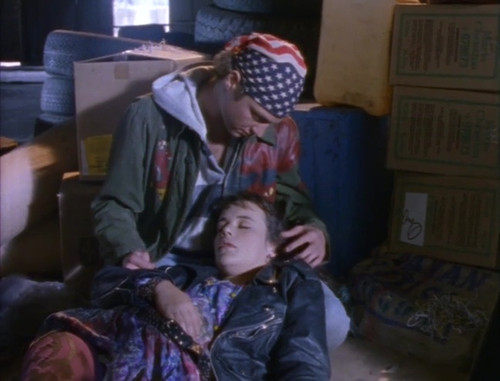 Highlander s1e3 The Road Not Taken Christianne Hirt punch 2.jpg