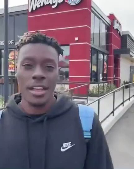 x I6W70plSFI8nUn.jpg