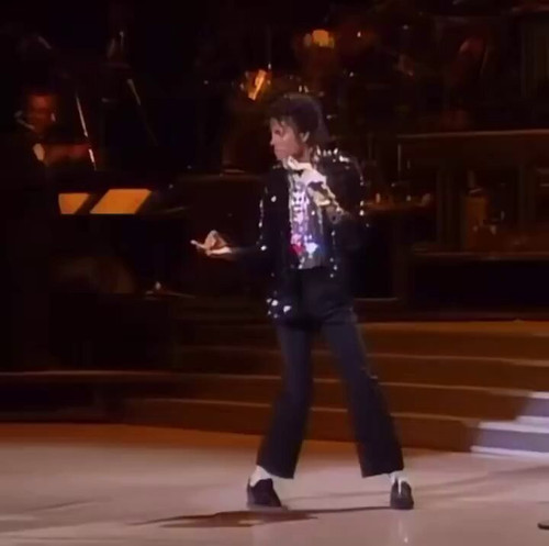 v k4nEWX j2FETl5.jpg