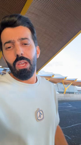 VpEE fuq9d8GimAG.jpg