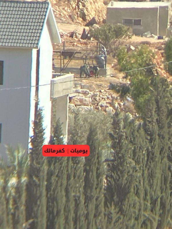 قوات الاحتلال تقتحم قرية كفر مالك شرق رام الله وتعتقل شابًا خلال العملية....