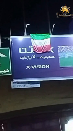 OszN A7TV2VDYQni.jpg