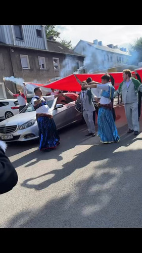 UwpQEqZewQOgeKU5.jpg