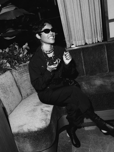 Glam check before a night out celebrating BLEU DE CHANEL L’EXCLUSIF in NYC. Thank you @chaneloff (4).jpg