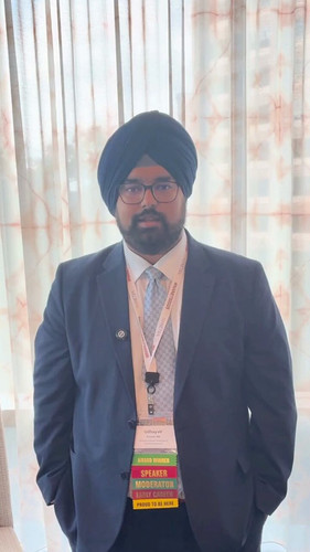 xSE emmXr5xE7uAf.jpg