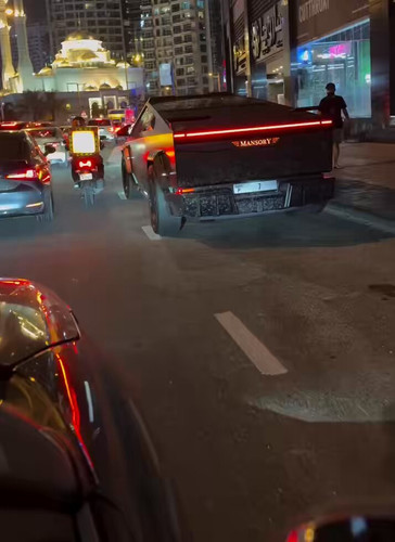 c7rvlUEAtSJBJmf8.jpg