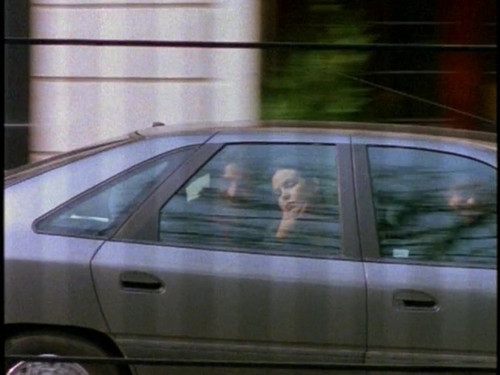 Highlander s3e21 Finale, Part One Elizabeth Gracen inj 2.jpg