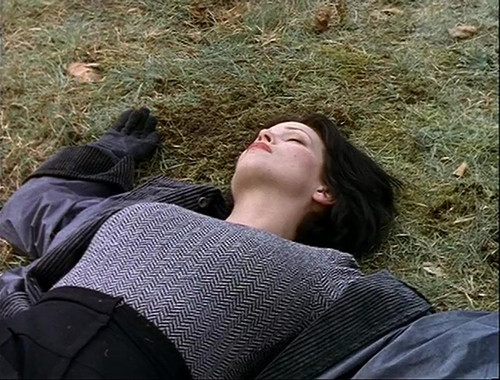 Highlander s2e19 Legacy Elizabeth Gracen blow 1.jpg