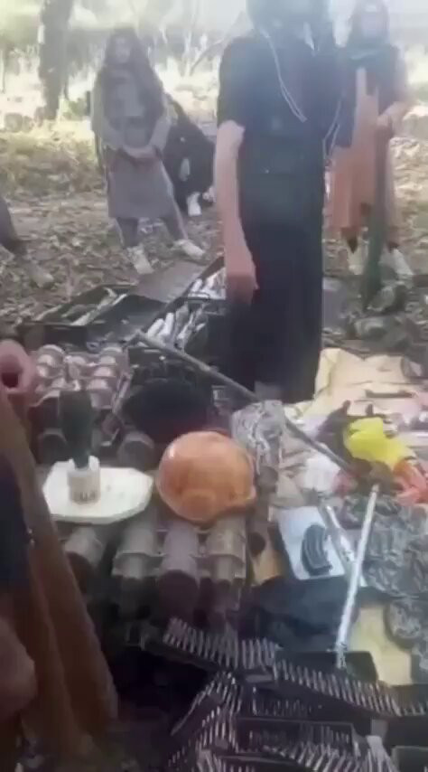 1PHXTX1qJ7fuCYxG.jpg