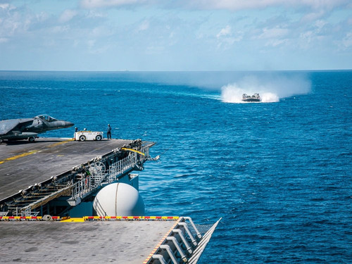 G1 YCJSXQAAebhg?format=jpg.jpg