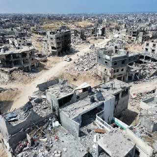 رئيس شبكة المنظمات الأهلية في قطاع غزة: الوضع الإنساني في قطاع غزة لا يزال مأساويا، وكثير من الأسر تعيش في منازل مدمرة....